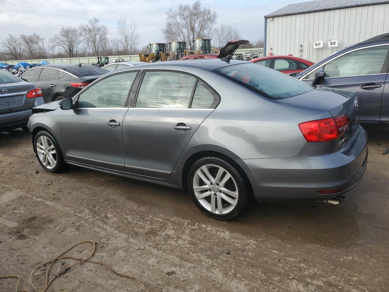 2017 VOLKSWAGEN JETTA SEL - Фото 2