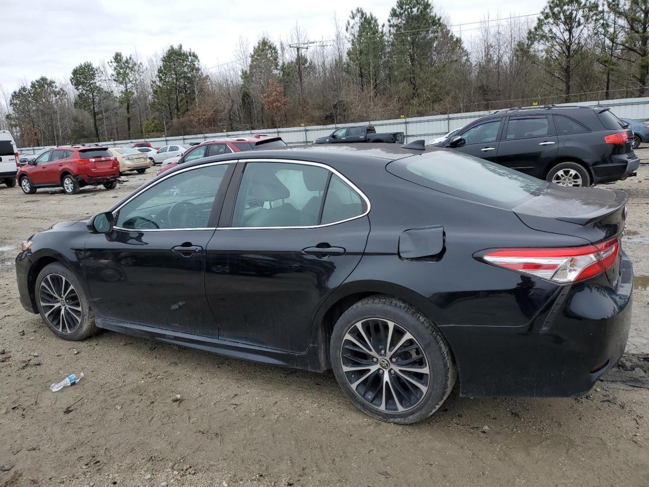 2020 TOYOTA CAMRY SE - Image 2