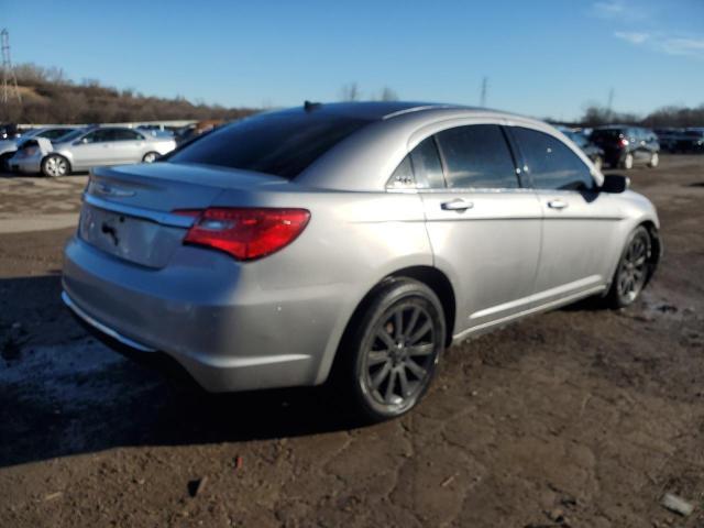 2013 Chrysler 200 Touring - Фото 3