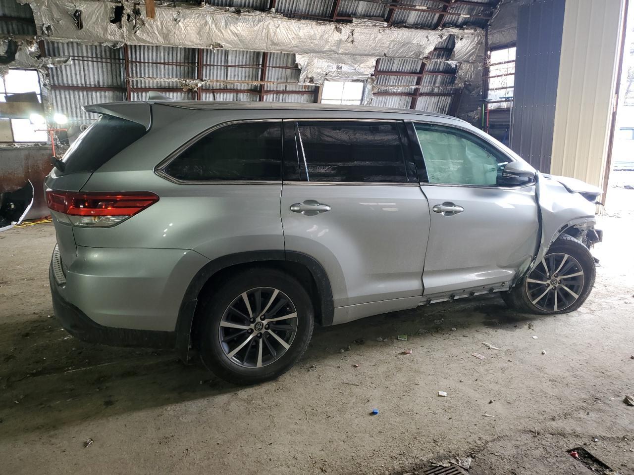 2018 TOYOTA HIGHLANDER - Image 3
