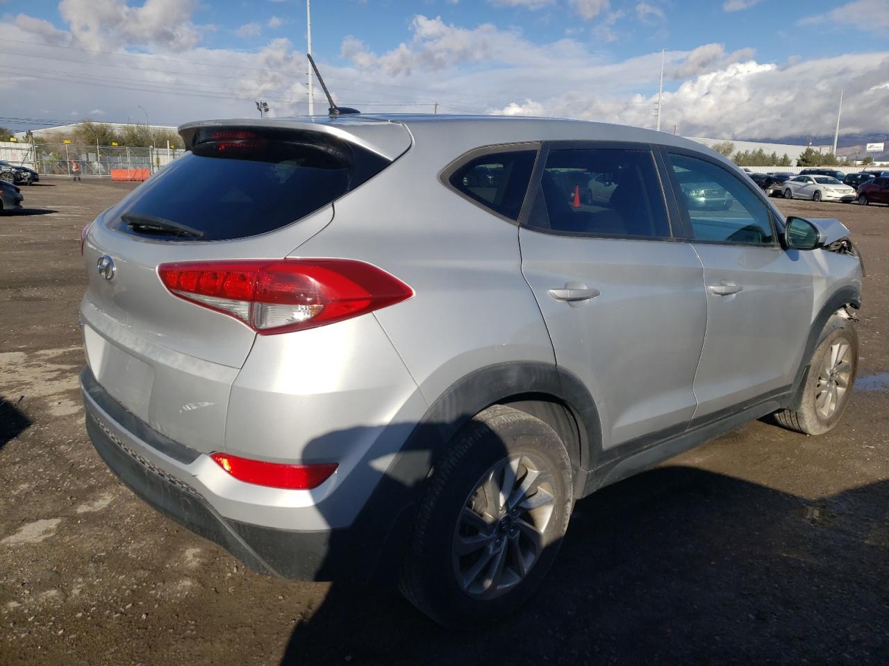 2016 HYUNDAI TUCSON SE - Фото 3