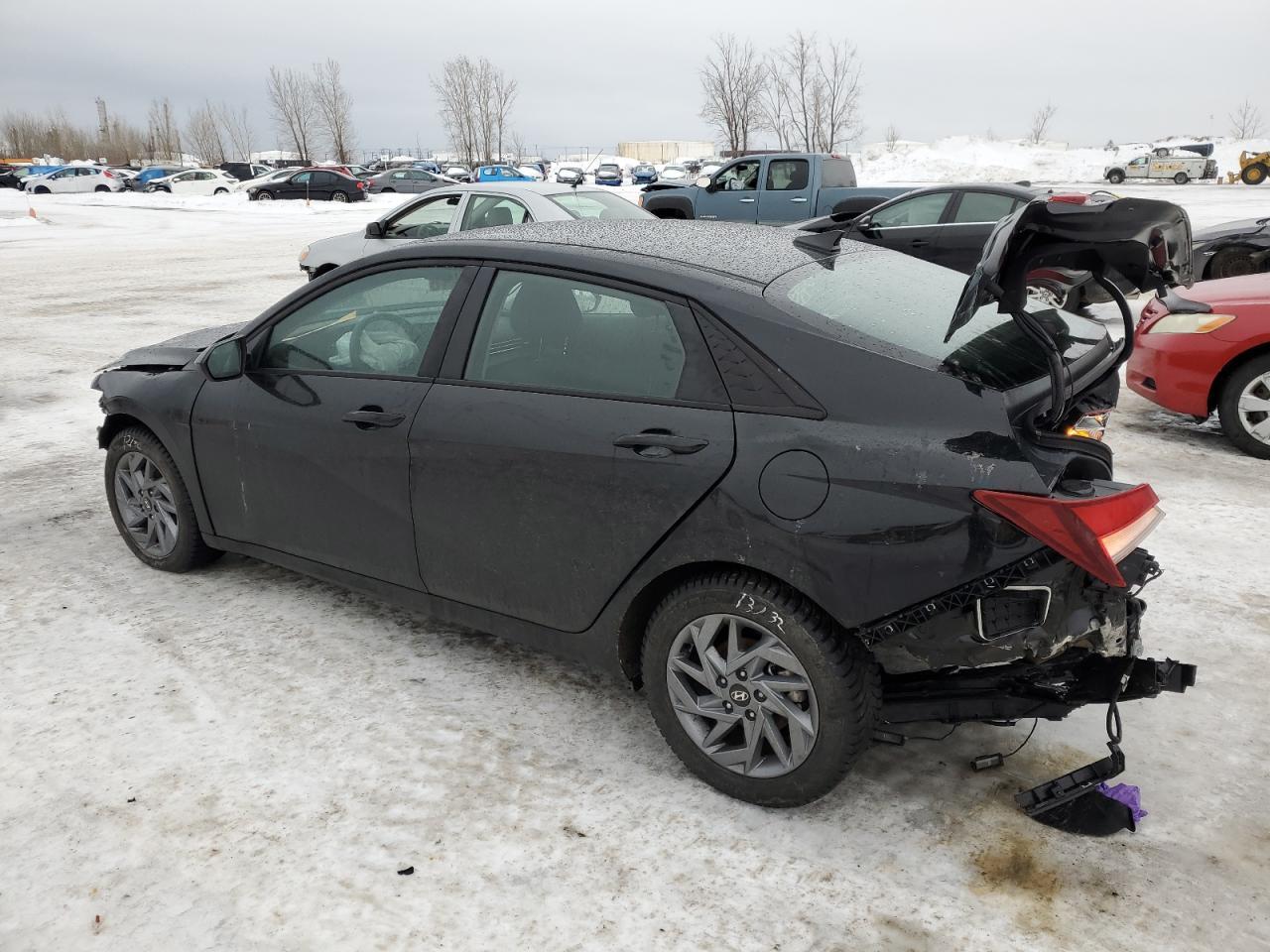 2024 HYUNDAI ELANTRA SE - Фото 2