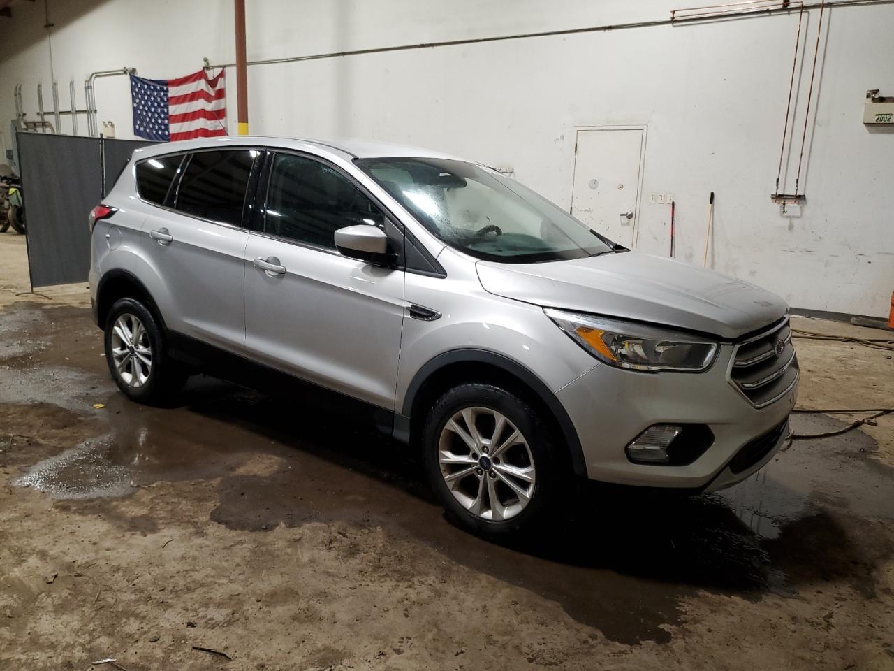 2017 FORD ESCAPE SE - Фото 4