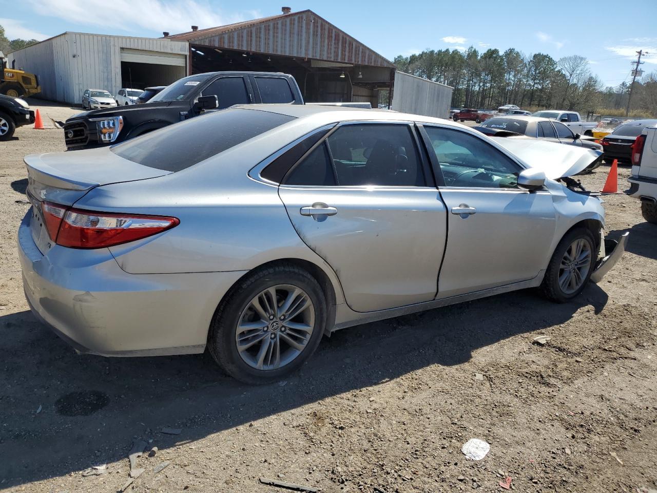 2016 TOYOTA CAMRY LE - Фото 3