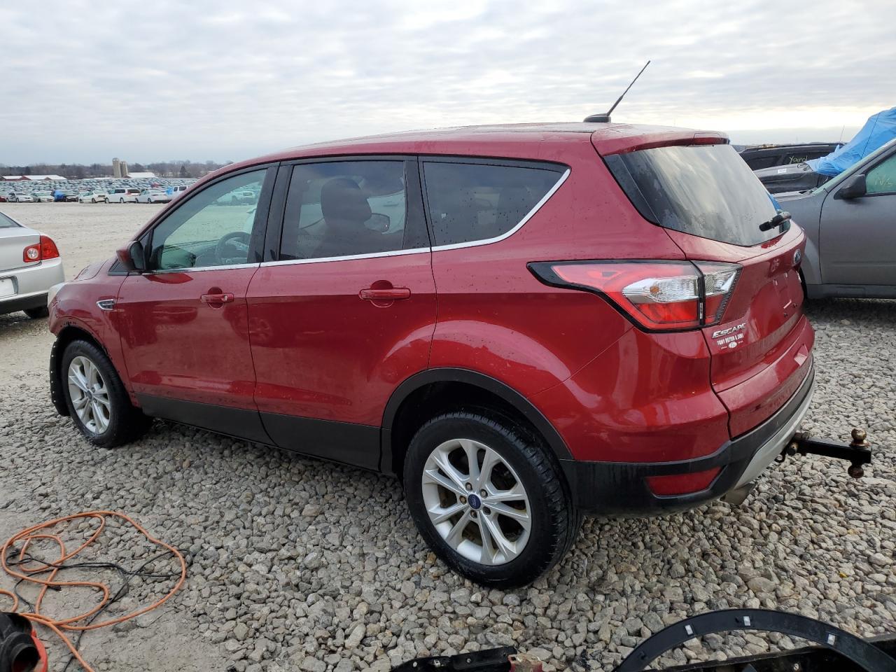 2017 FORD ESCAPE SE - Image 2