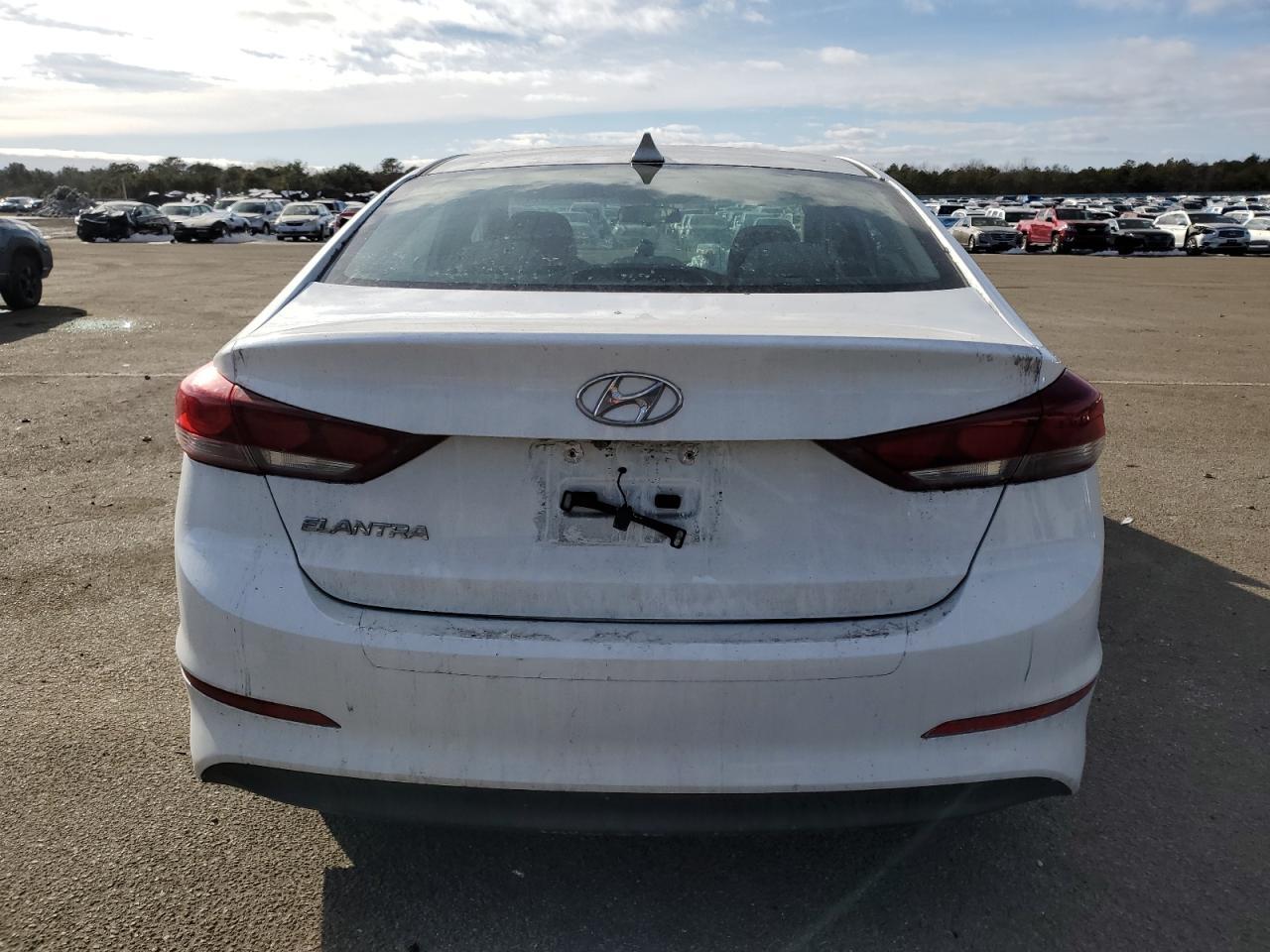 2017 HYUNDAI ELANTRA SE - Фото 6