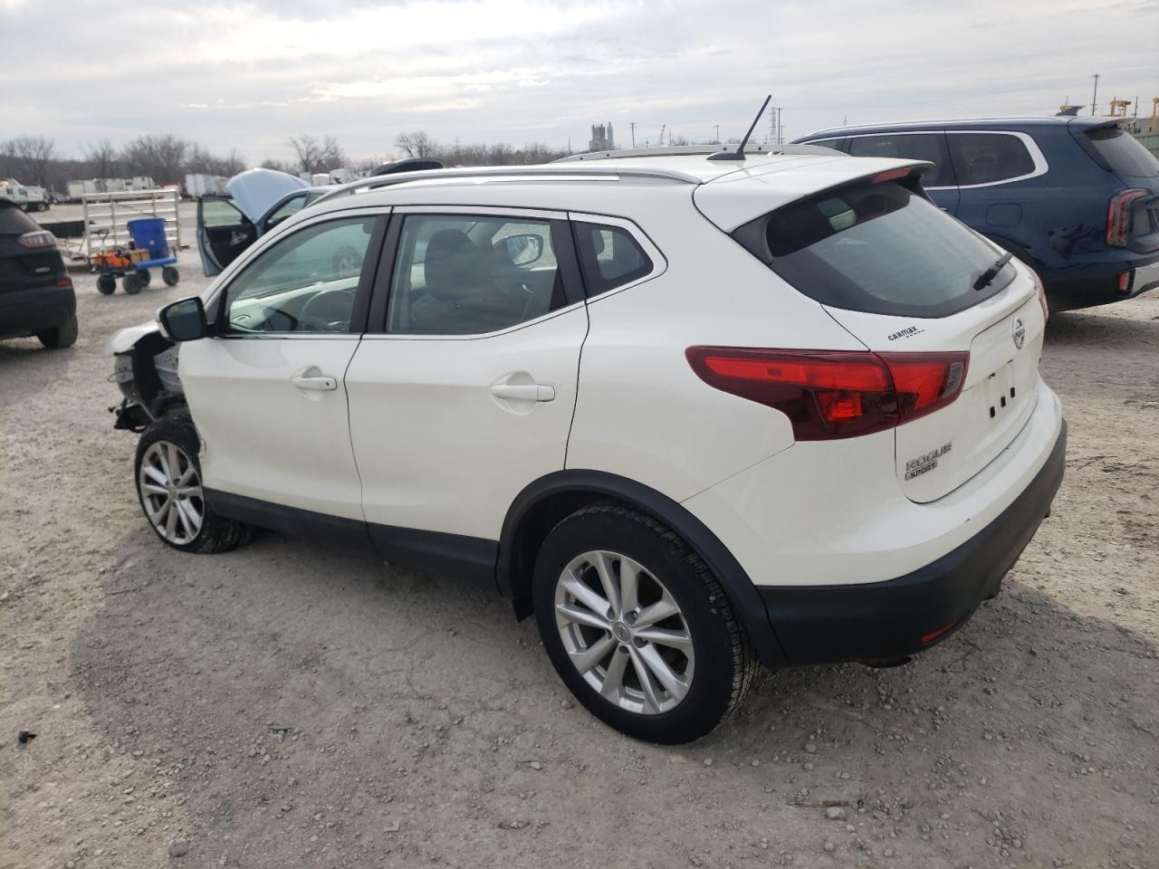 2017 NISSAN ROGUE SPOR - Фото 2