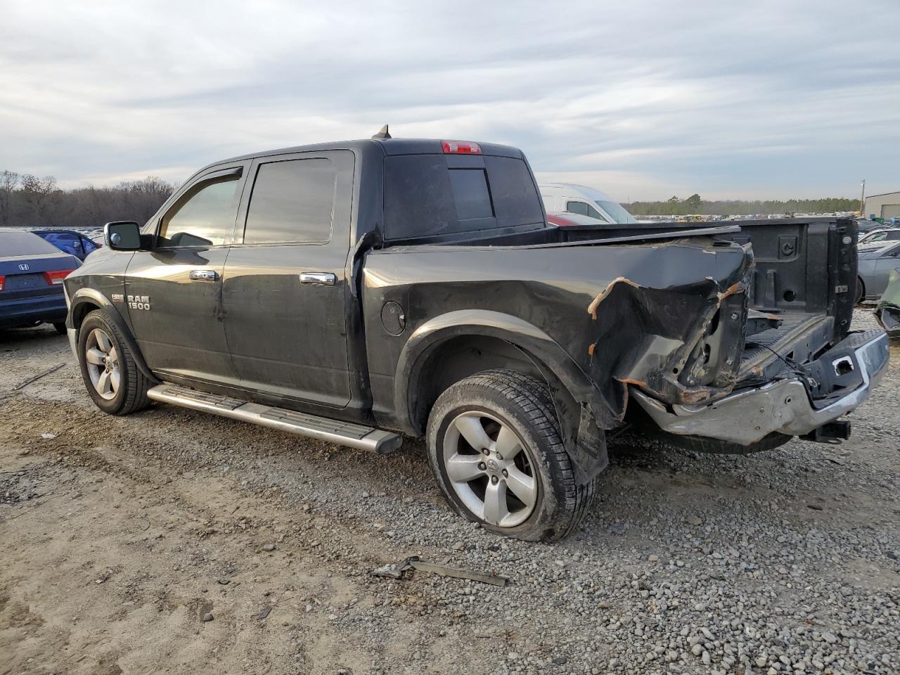 2015 RAM 1500 SLT - Image 2
