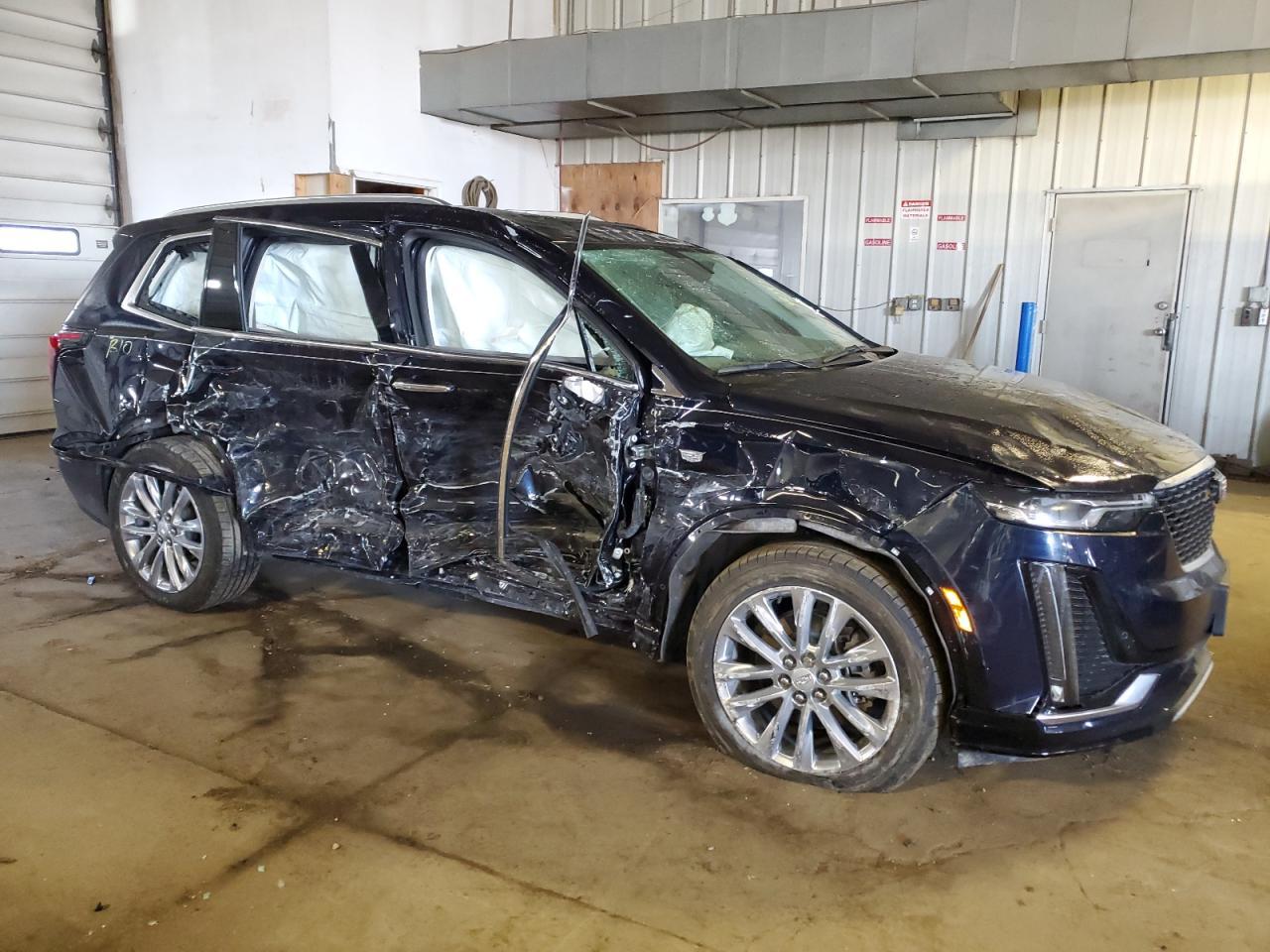 2022 CADILLAC XT6 PREMIU - Image 4