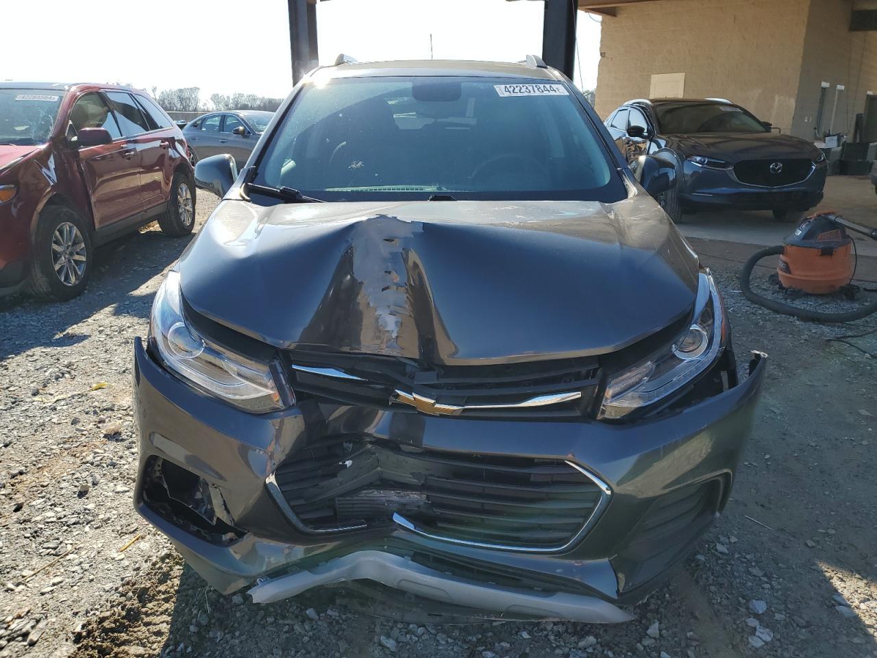2019 CHEVROLET TRAX 1LT - Image 5