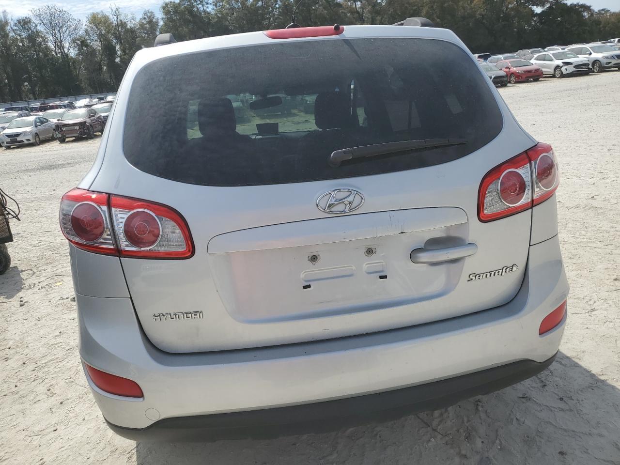 2011 HYUNDAI SANTA FE G - Image 6
