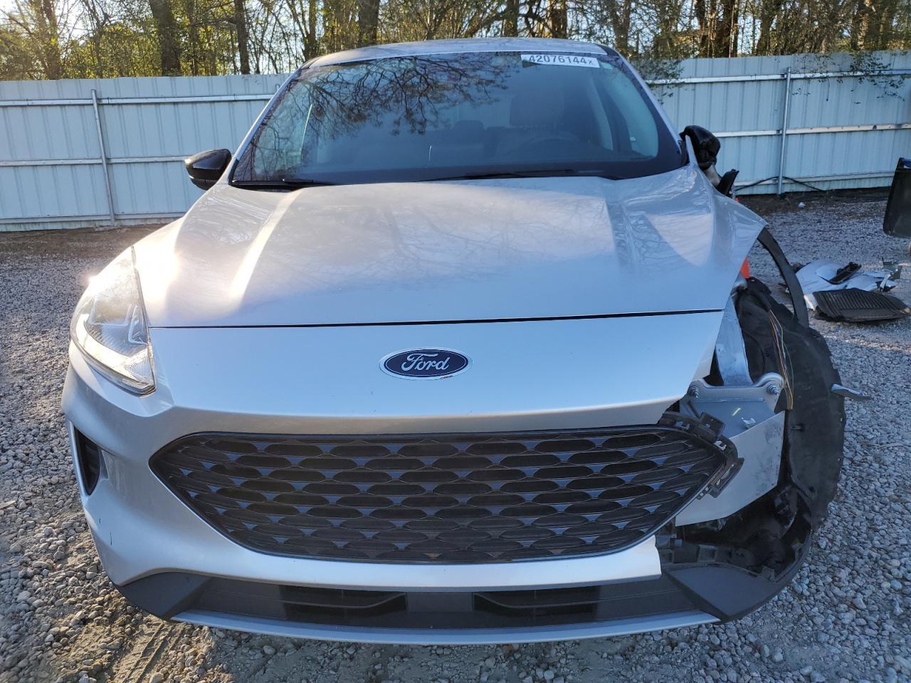 2020 FORD ESCAPE SE - Фото 5