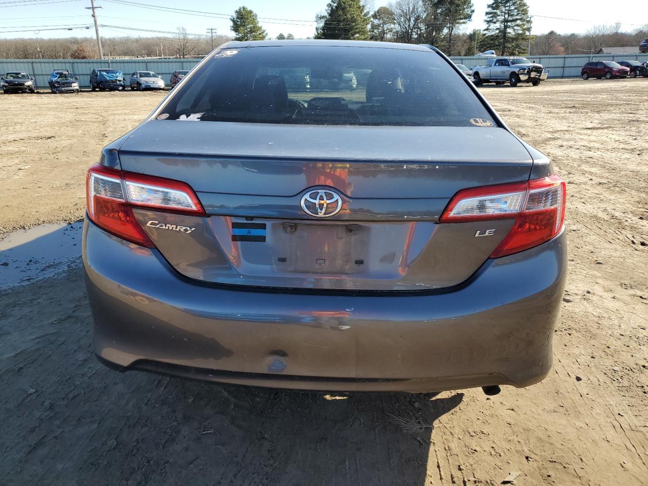 2014 TOYOTA CAMRY L - Image 6