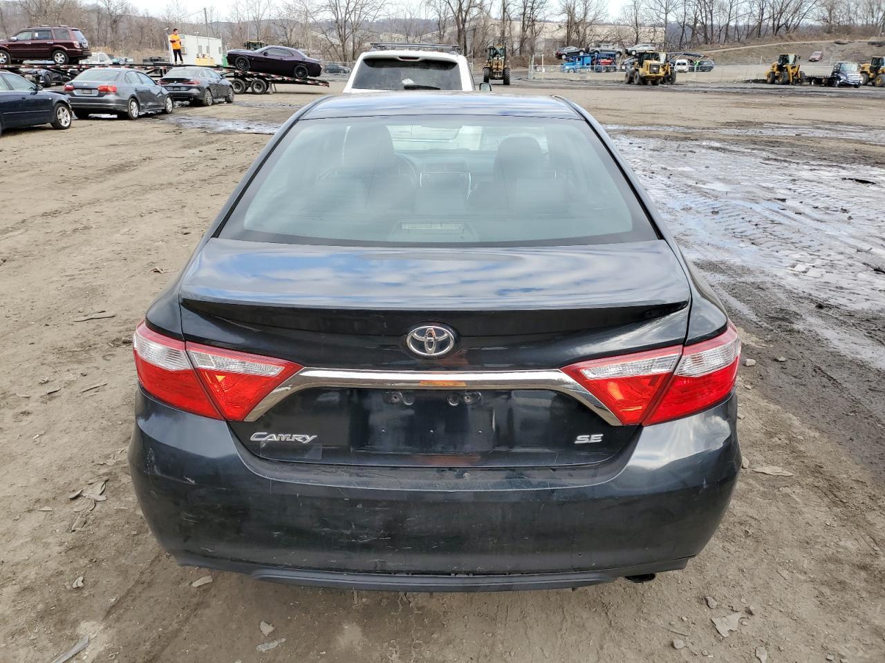 2016 TOYOTA CAMRY LE - Фото 6
