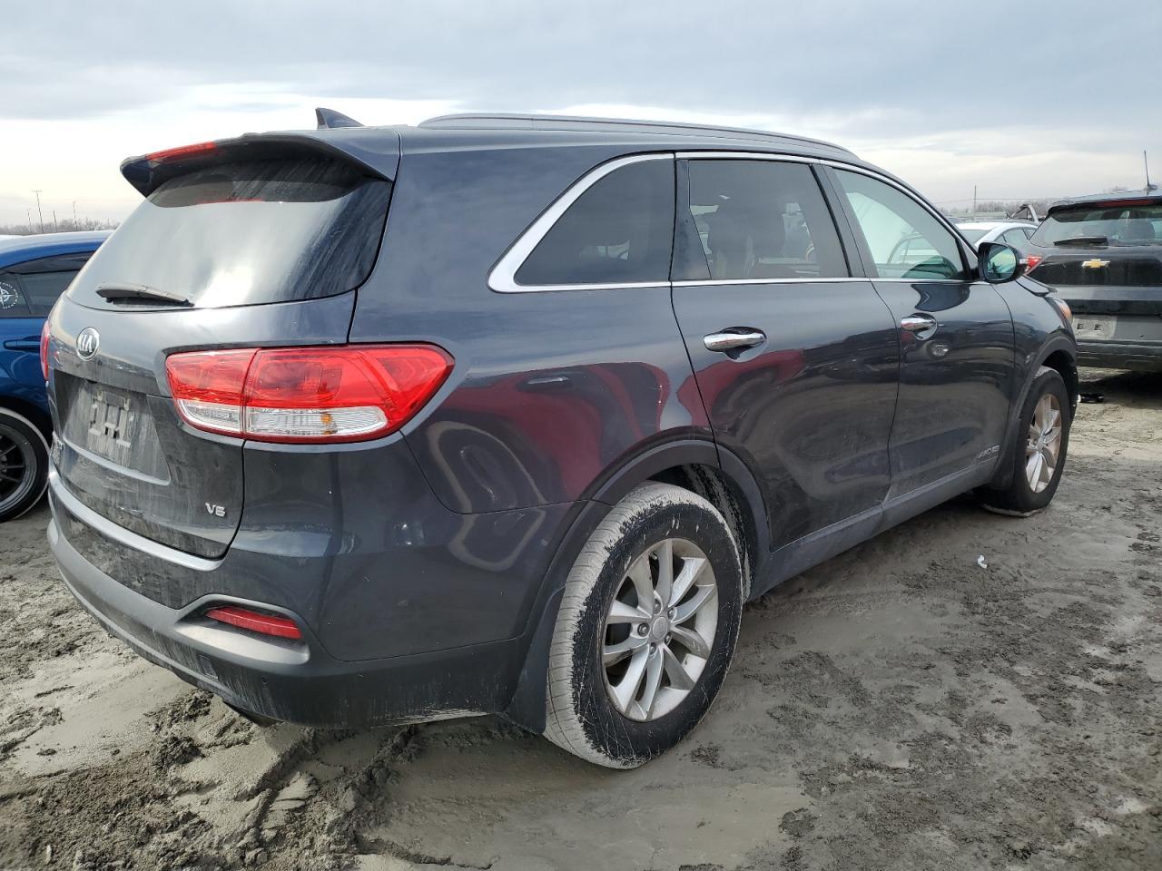 2016 KIA SORENTO LX - Image 3