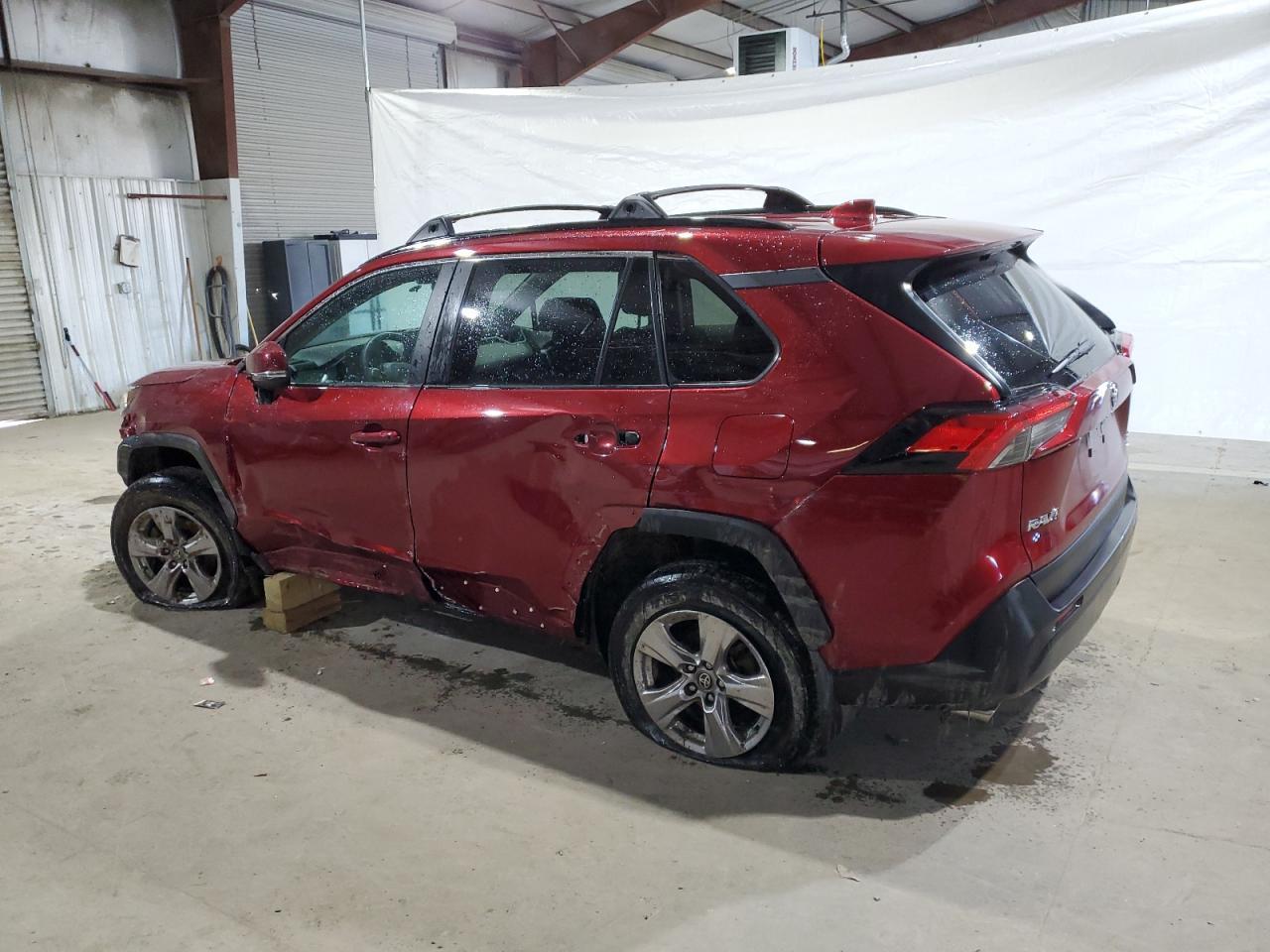 2022 TOYOTA RAV4 XLE - Image 2