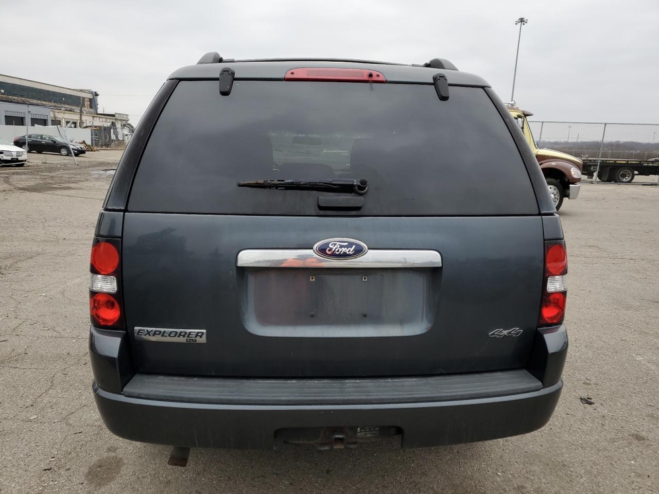 2010 FORD EXPLORER X - Image 6