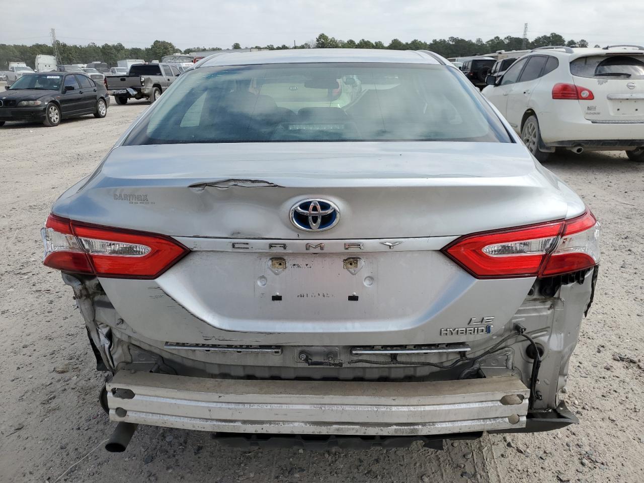 2018 TOYOTA CAMRY LE - Image 6