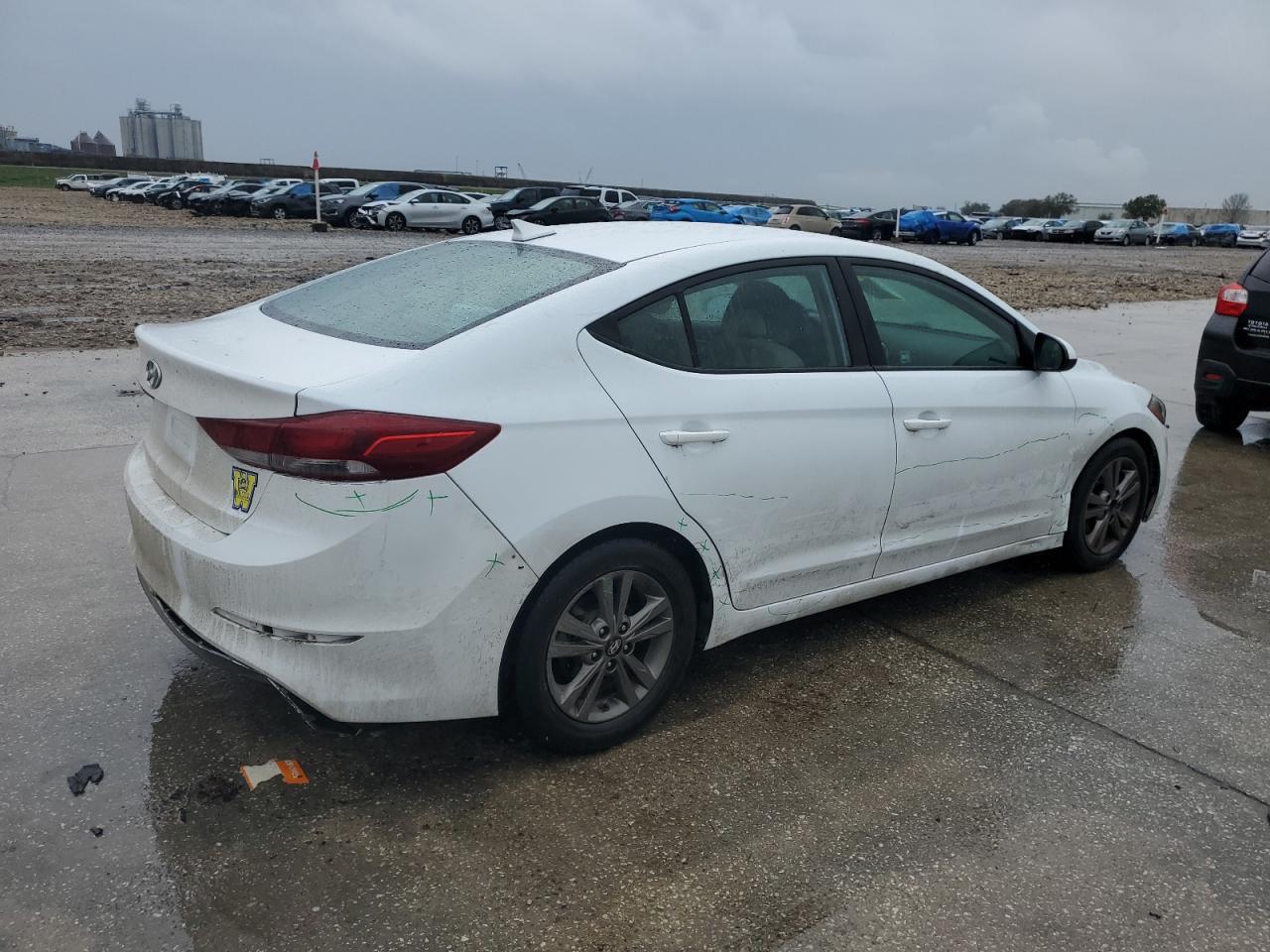 2018 HYUNDAI ELANTRA SE - Фото 3