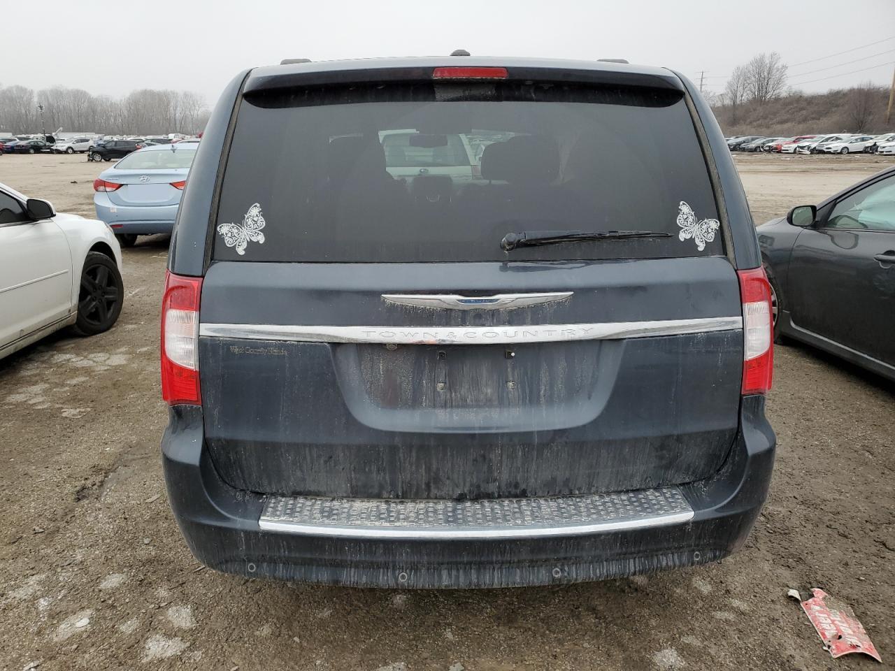 2014 CHRYSLER TOWN & COU - Image 6
