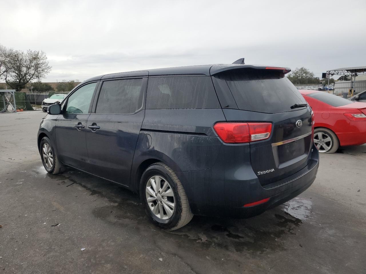 2017 KIA SEDONA LX - Image 2