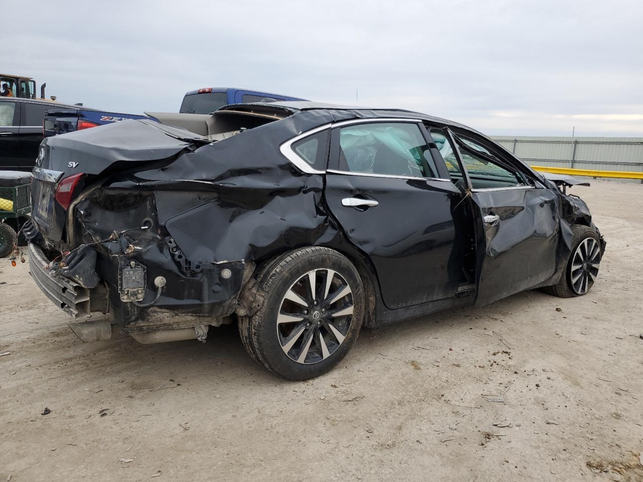 2018 NISSAN ALTIMA 2.5 - Фото 3