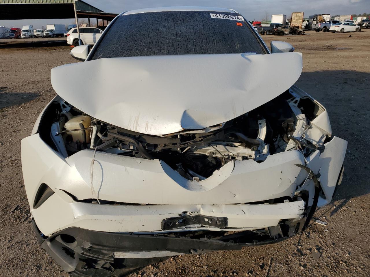 2018 TOYOTA C-HR XLE - Фото 5