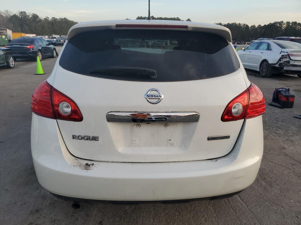 2013 NISSAN ROGUE S - Image 6
