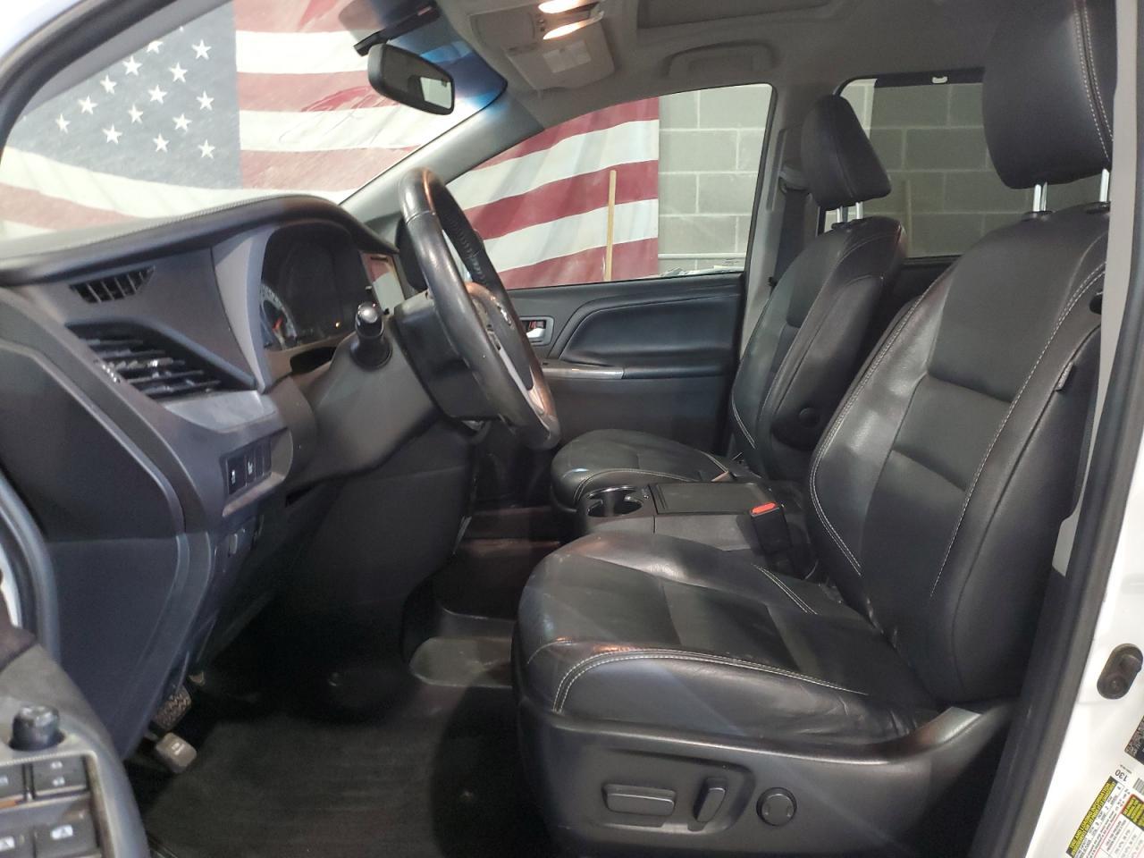 2015 TOYOTA SIENNA SPO - Фото 7