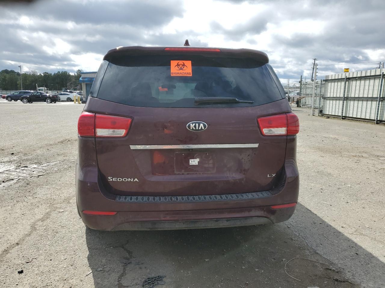 2016 KIA SEDONA LX - Image 6