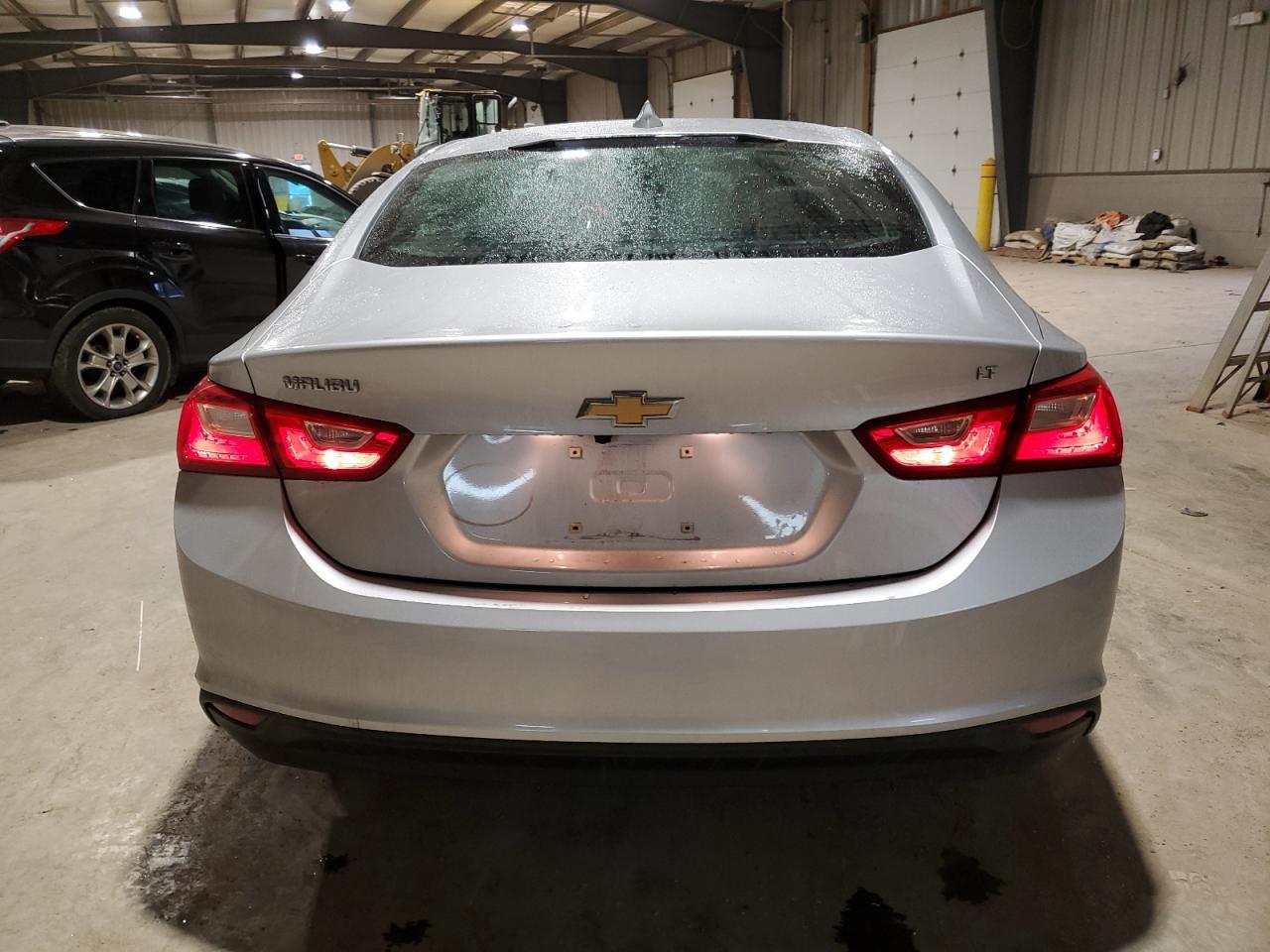 2017 CHEVROLET MALIBU LT - Фото 6