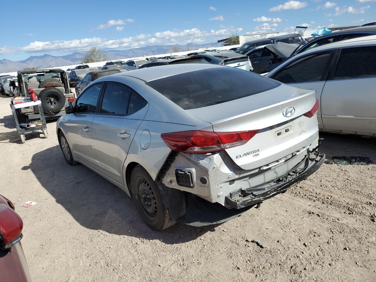2018 HYUNDAI ELANTRA SE - Image 2