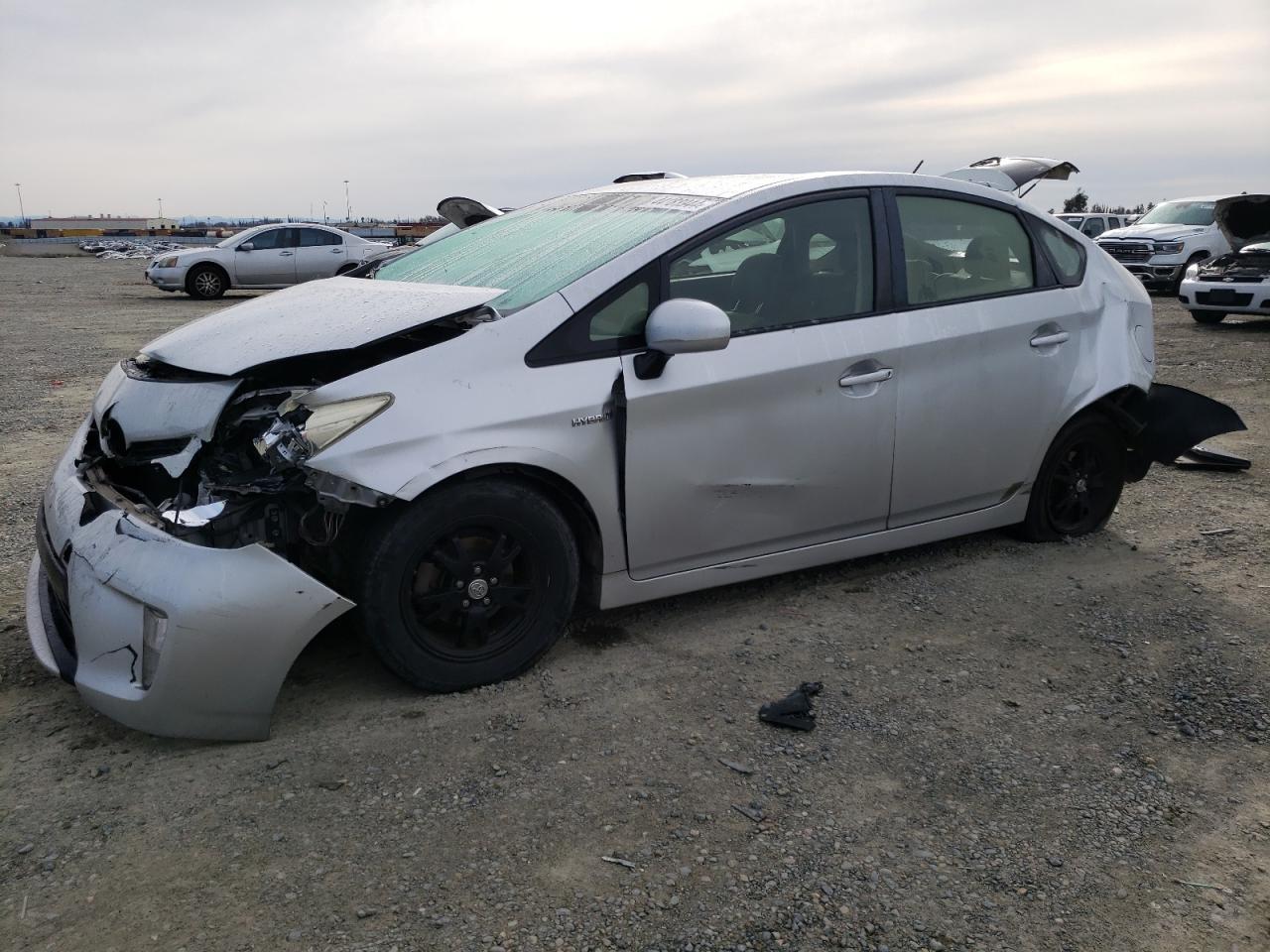 2013 TOYOTA PRIUS car image