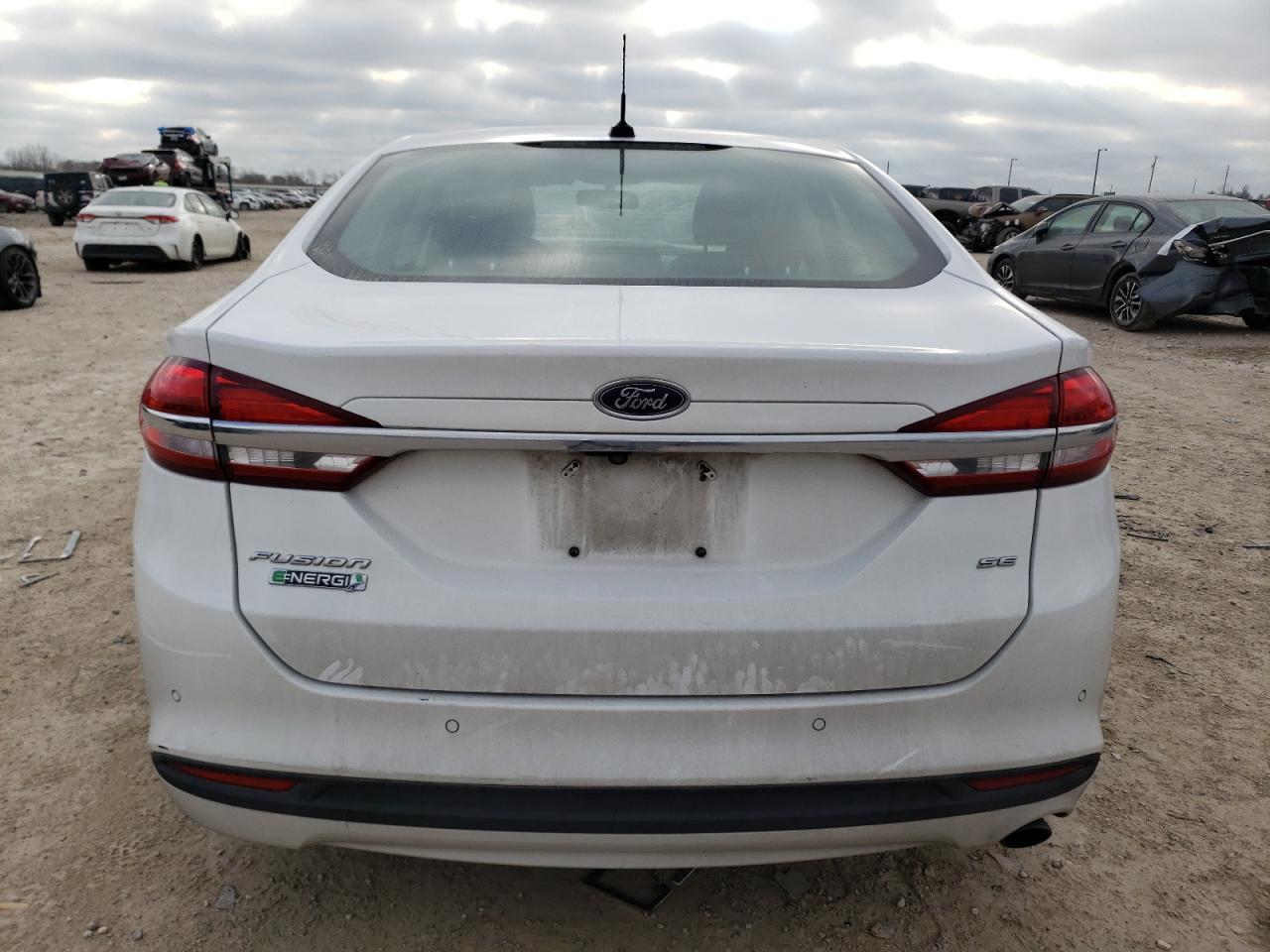 2017 FORD FUSION SE - Image 6