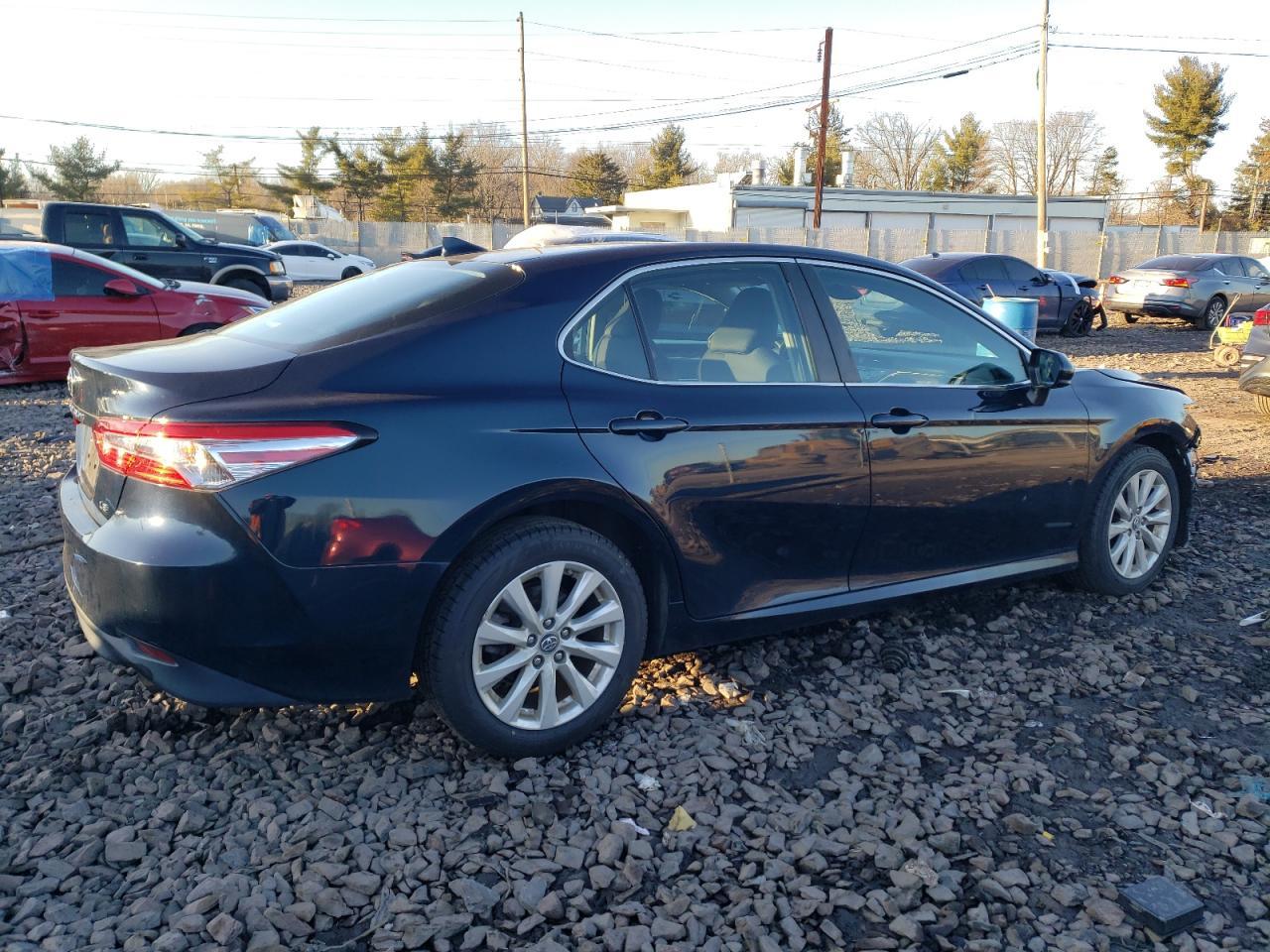 2019 TOYOTA CAMRY L - Image 3