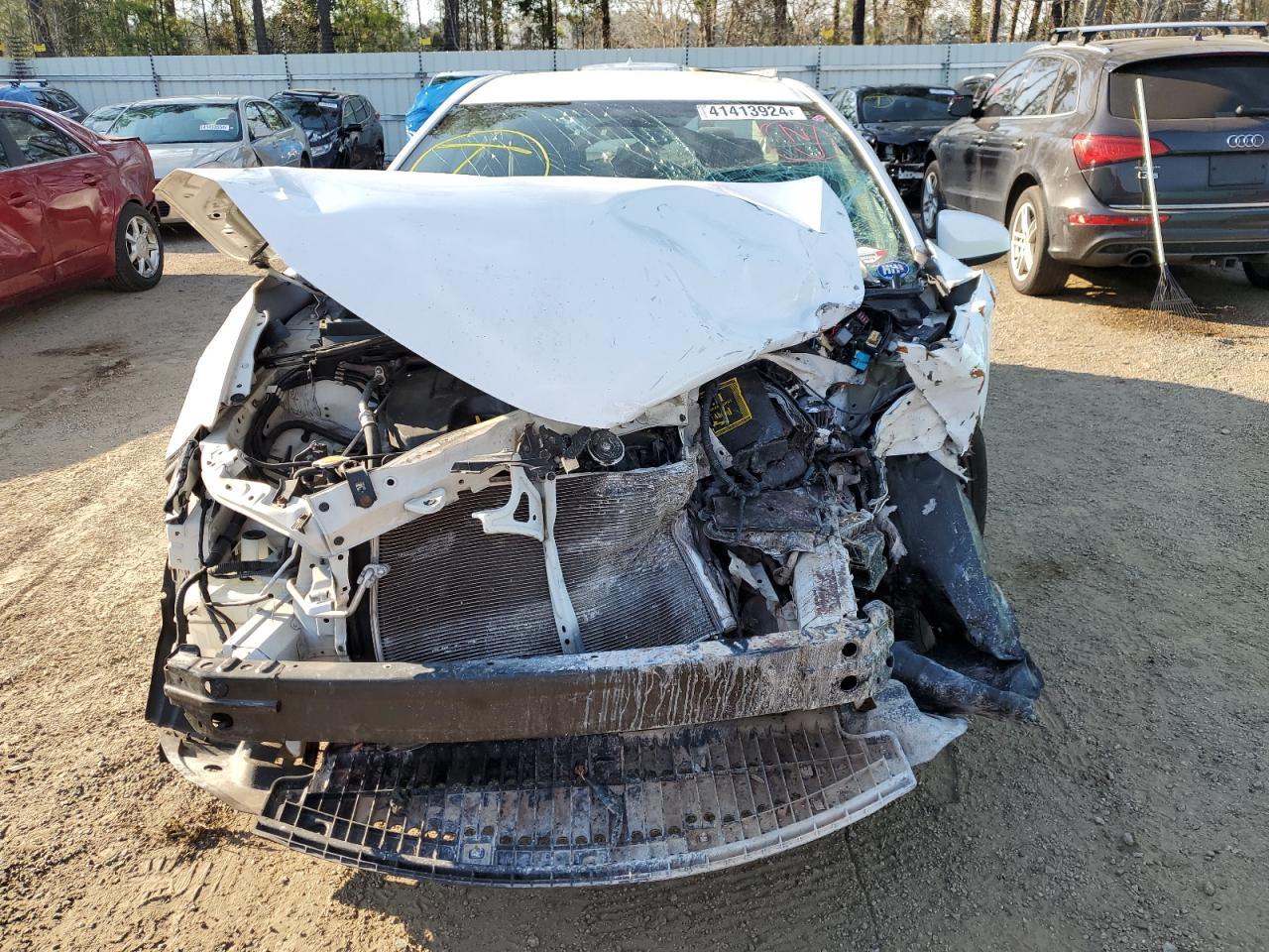 2014 TOYOTA COROLLA L - Фото 5