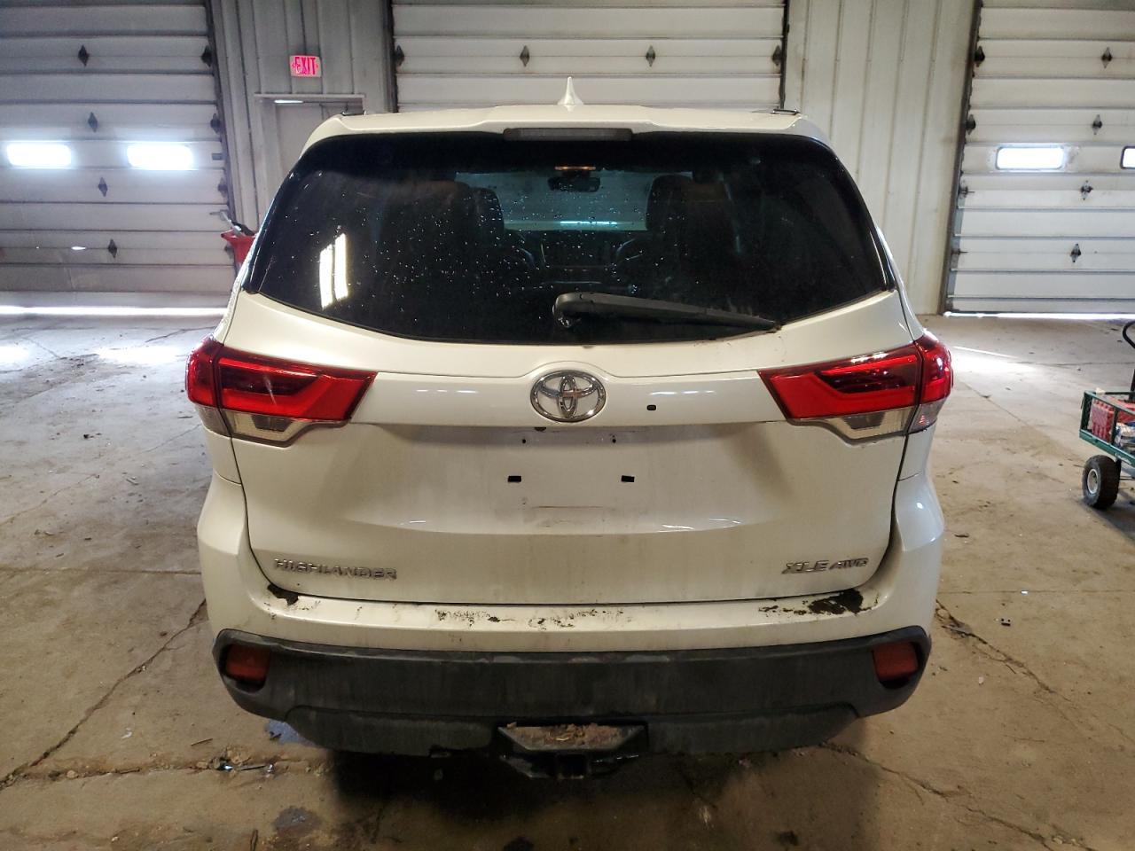 2018 TOYOTA HIGHLANDER - Image 6