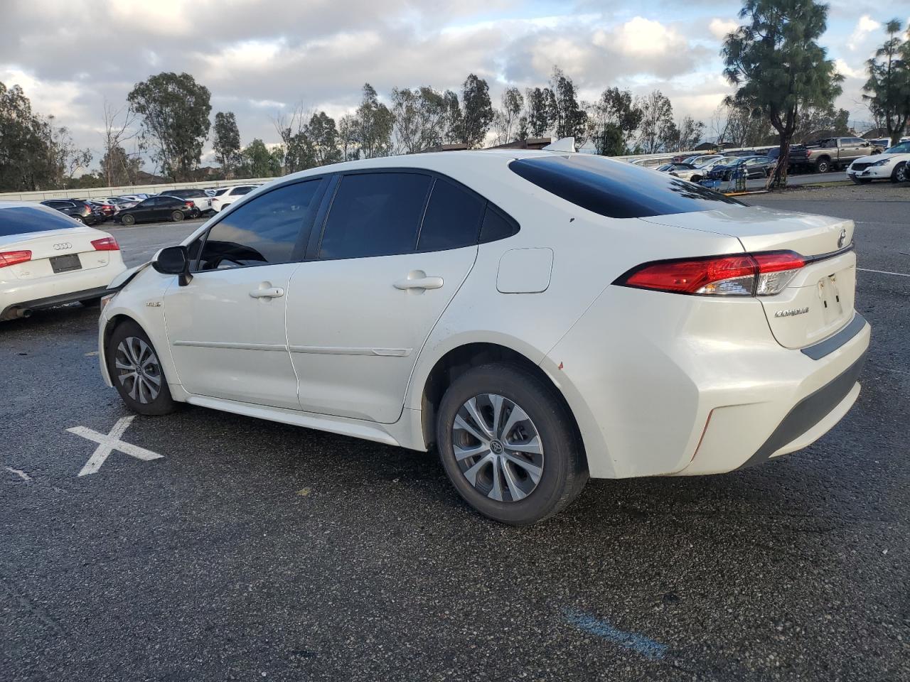 2021 TOYOTA COROLLA LE - Image 2