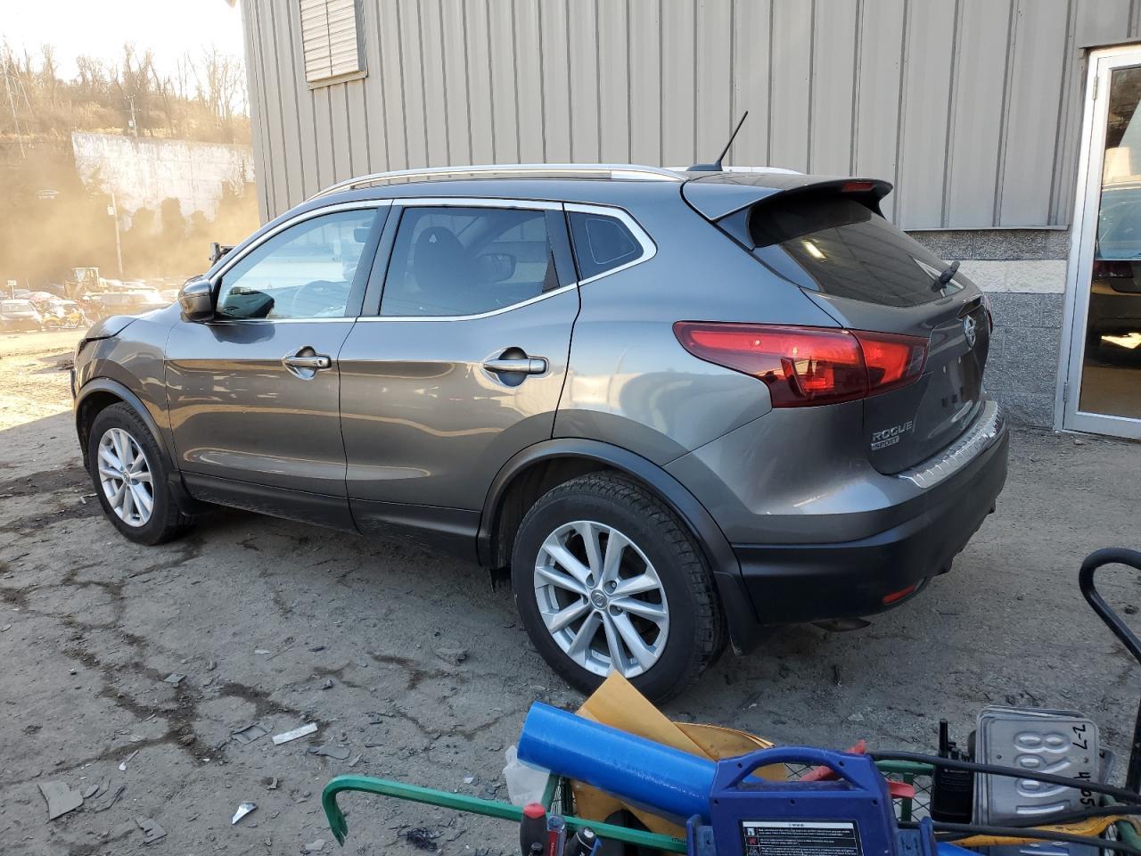 2017 NISSAN ROGUE SPOR - Фото 2