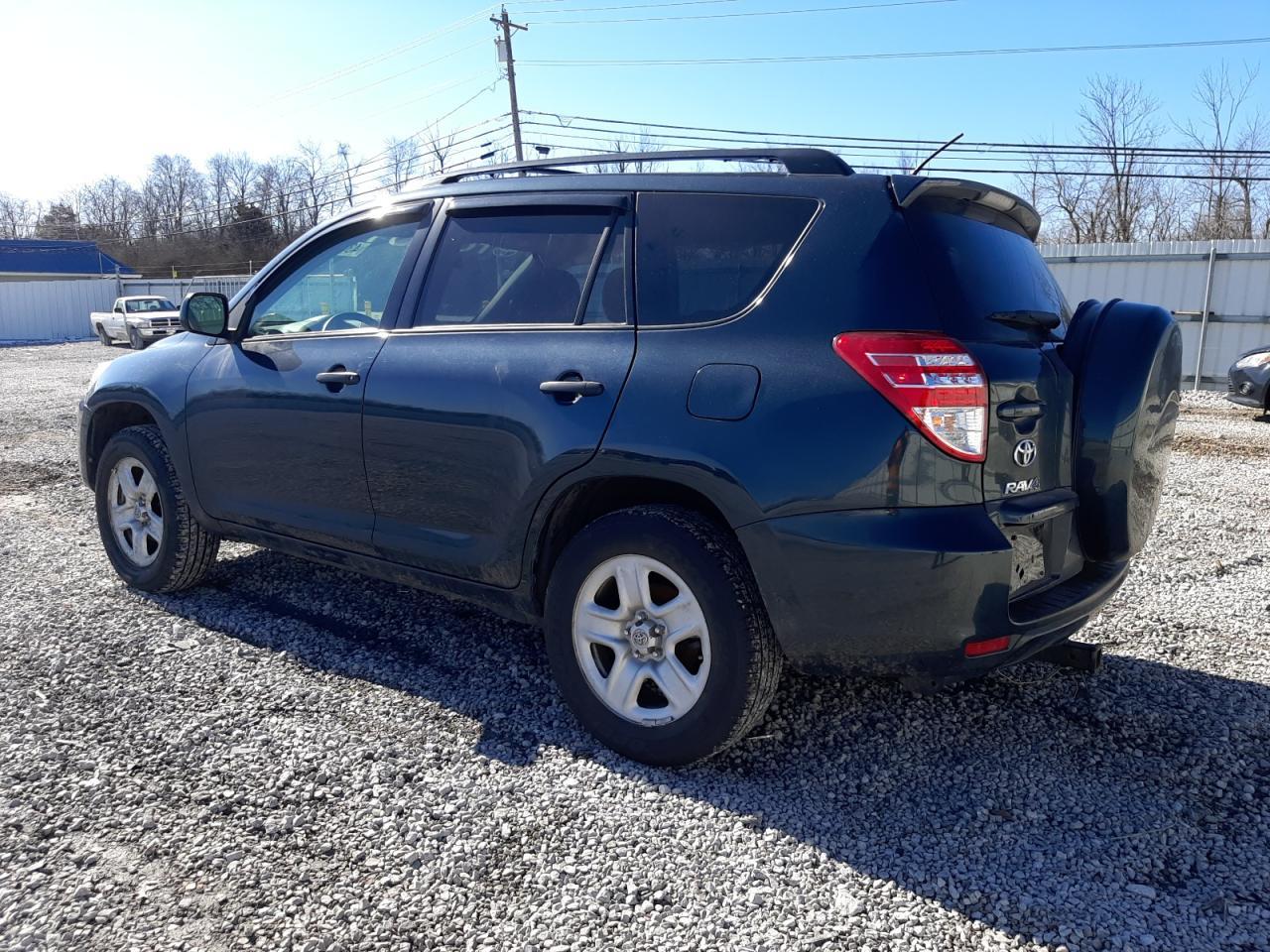 2011 TOYOTA RAV4 - Фото 2