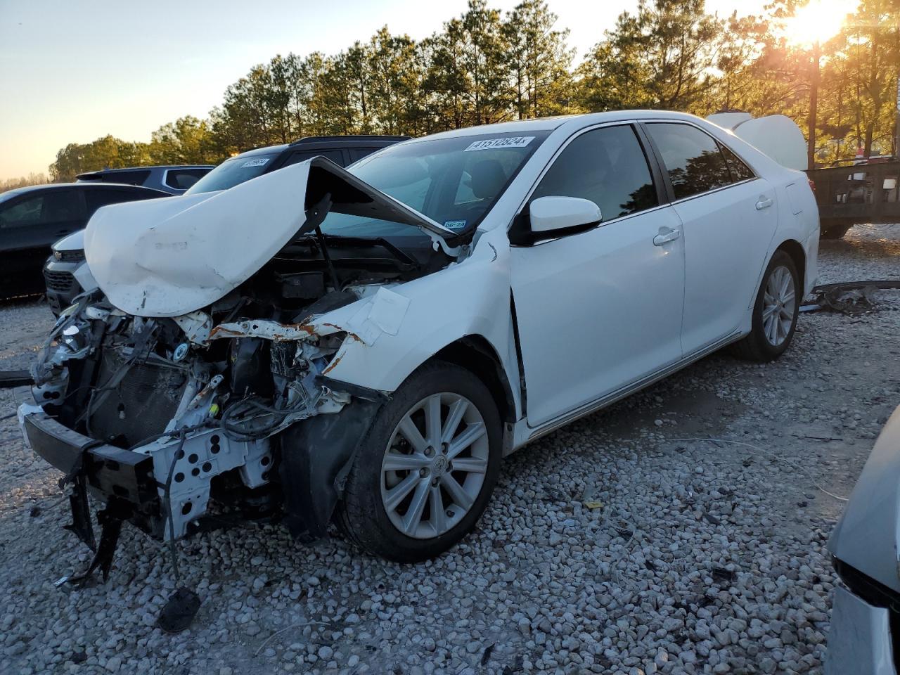 2014 TOYOTA CAMRY L