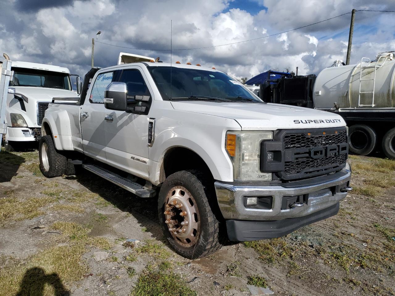 2017 FORD F350 SUPER - Image 4