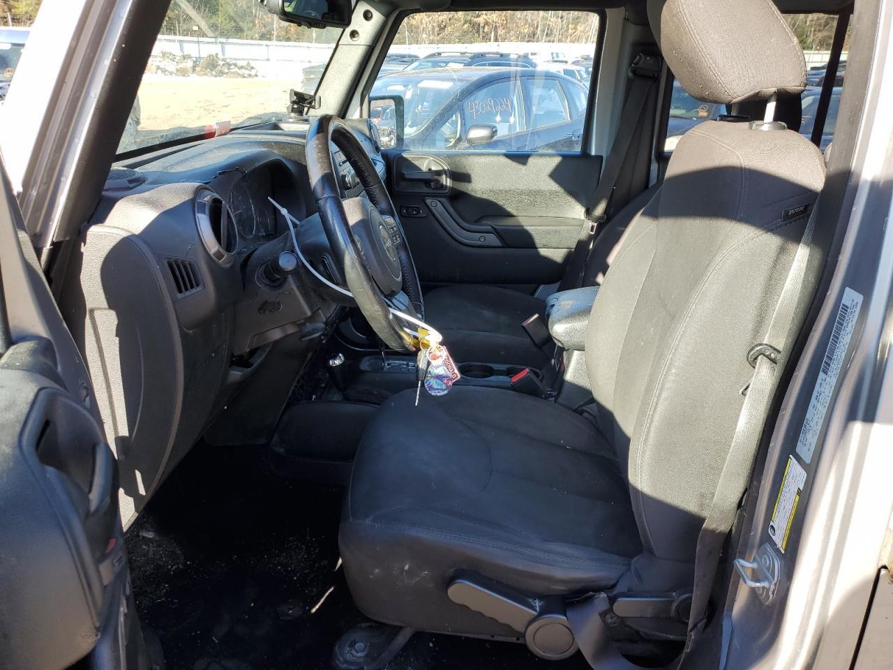 2017 JEEP WRANGLER U - Image 7