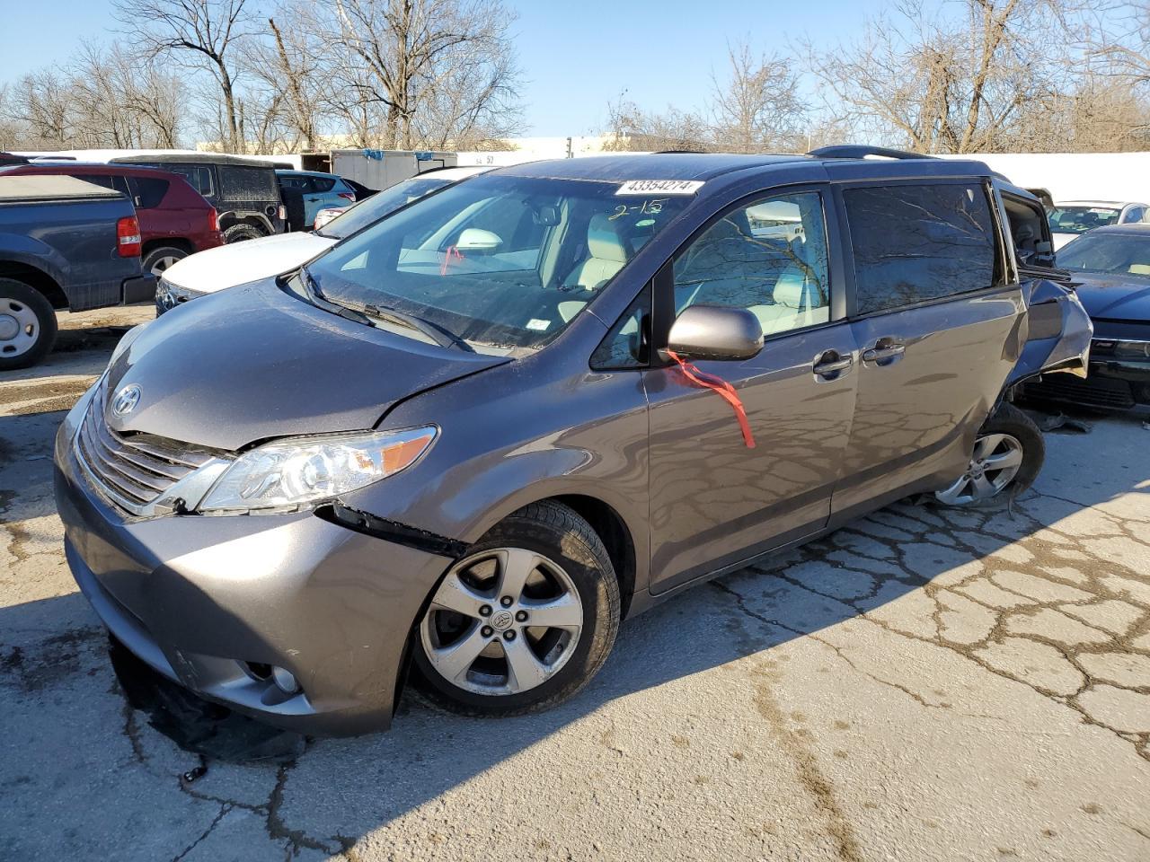 2015 TOYOTA SIENNA LE car image