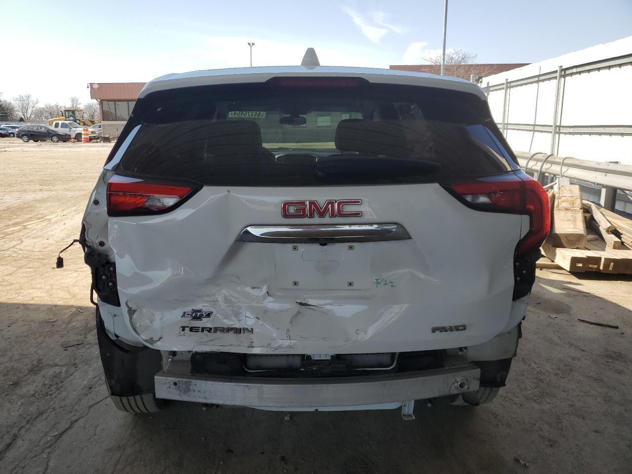 2018 GMC TERRAIN SL - Фото 6