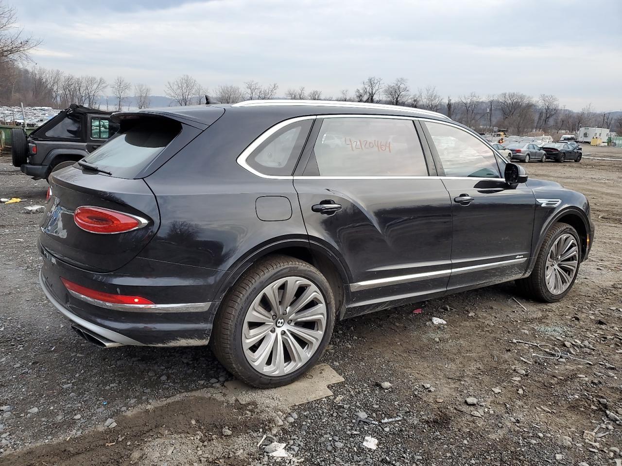 2023 BENTLEY BENTAYGA - Image 3