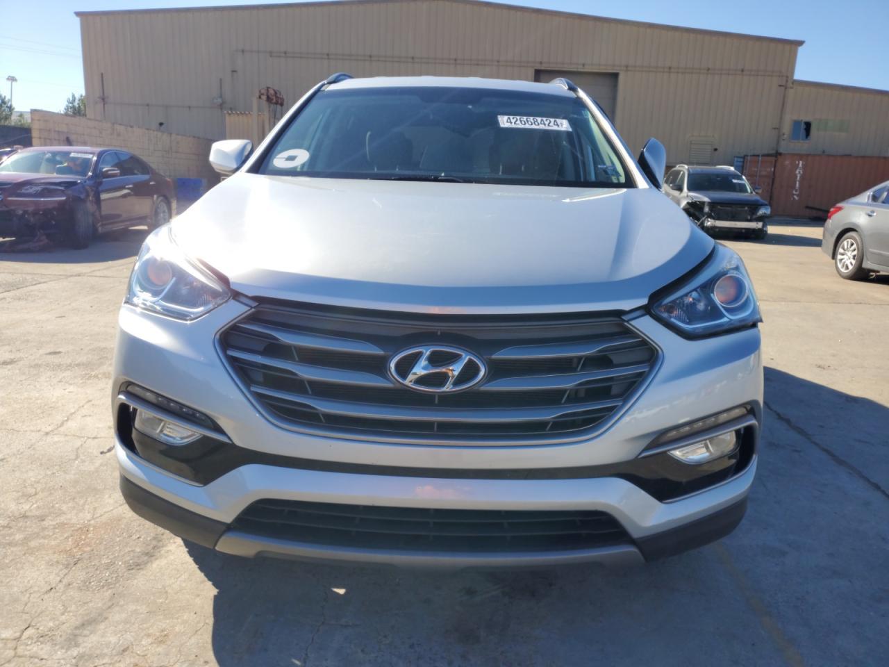 2017 HYUNDAI SANTA FE S - Image 5