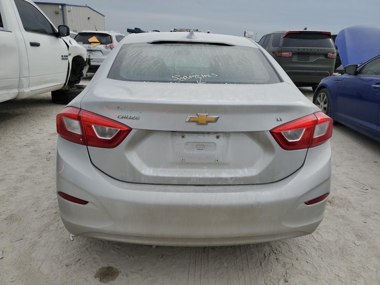 2017 CHEVROLET CRUZE LT - Фото 6