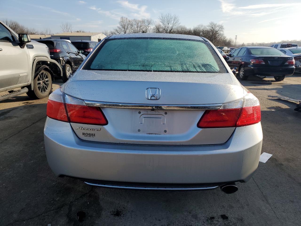 2014 HONDA ACCORD LX - Image 6
