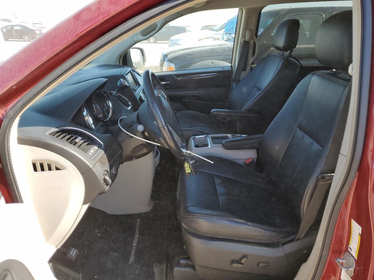 2014 CHRYSLER TOWN & COU - Image 7